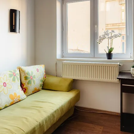 Promenada Old Town * Bucarest