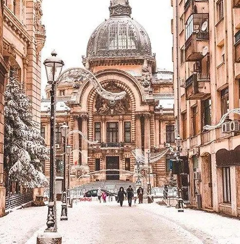 Promenada Old Town Бухарест