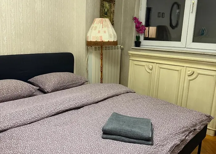 Promenada Old Town Апартаменти *